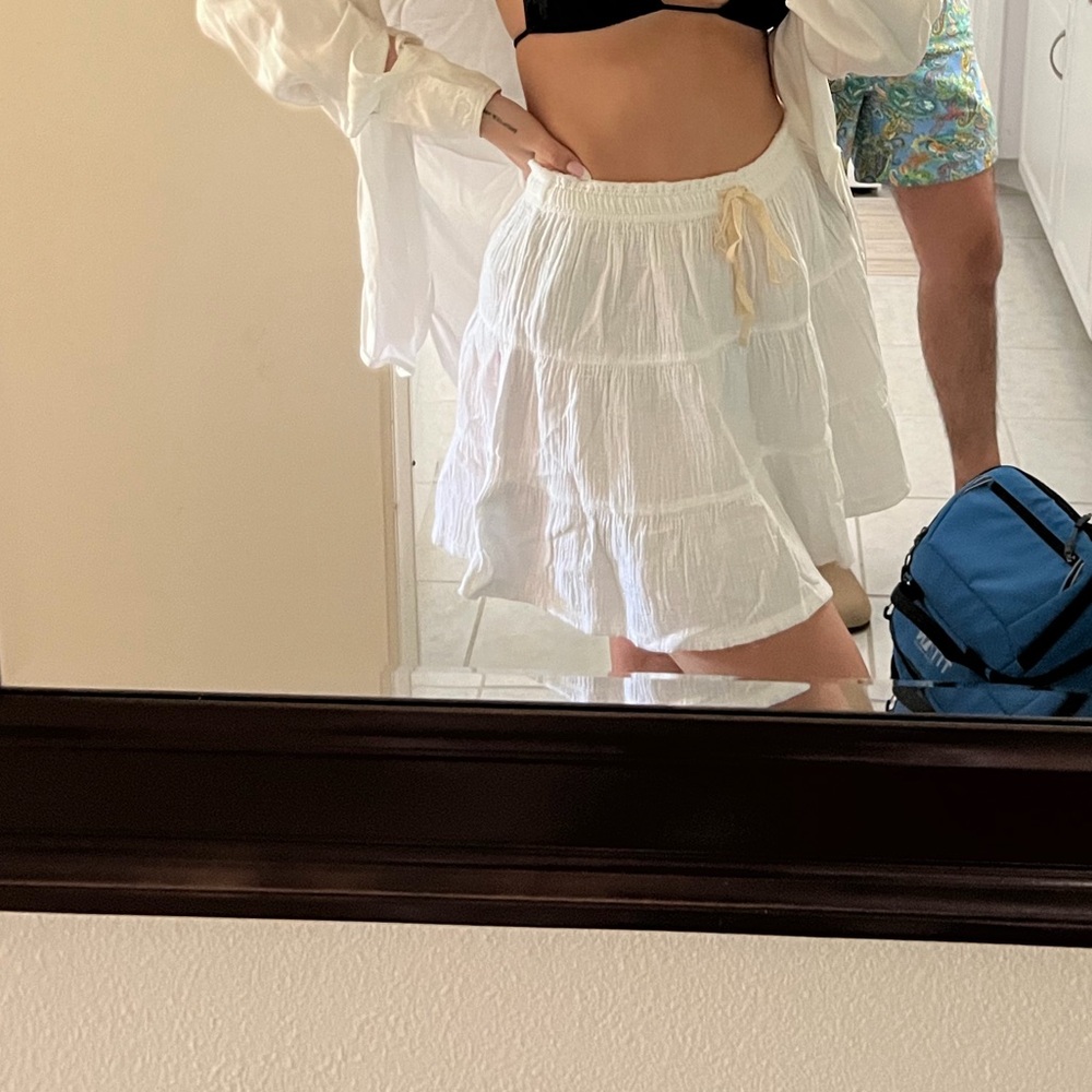 Aerie -White Mini Skirt